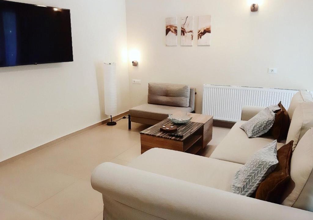 Agios Petros Apartment | Green View Apartment