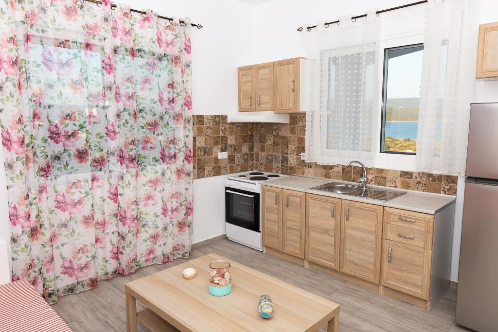 Pylos-Nestoras Apartment | Helona Princess