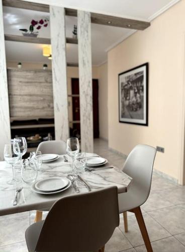 Filopappou Apartment | Hera House Entire APT next to the Acropolis