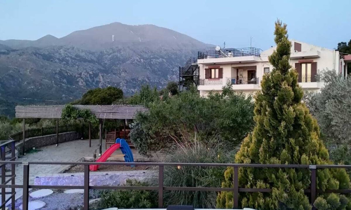 Amari House | Hidden Gem in Crete — Totally Private Villa for up to 9 Guests
