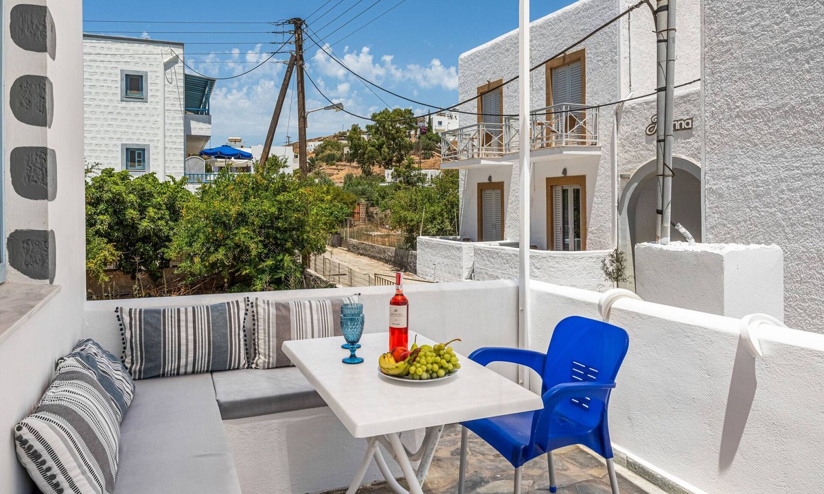 Grikos House | Holiday Home 'Pico Bello Patmos 26' with Mountain View, Wi-Fi and Air Conditioning