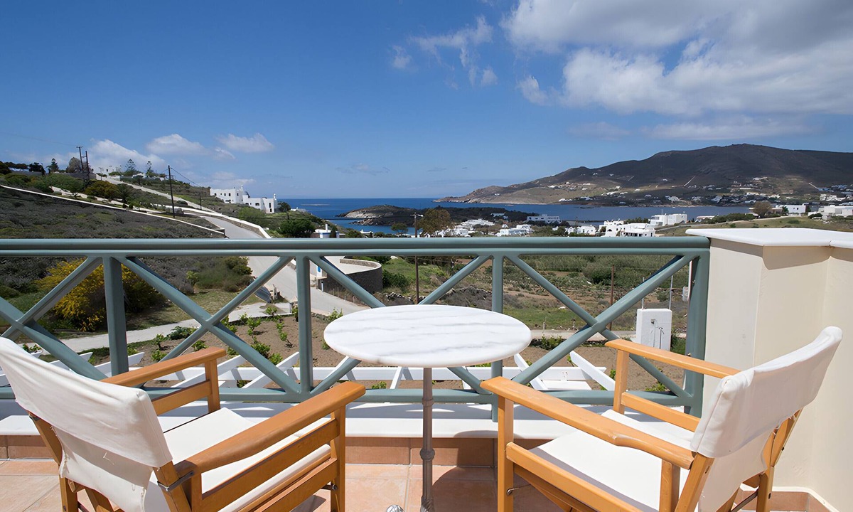 Posidonia House | Holiday Home 'Sophia' with Sea View, Wi-Fi and Air Conditioning