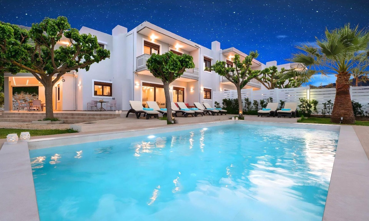 Holiday Tavronitis Persons Bedrooms | Dempla