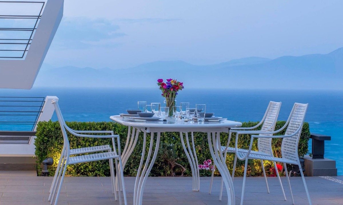 Melissi House | Holiday house Melisi for 1 - 7 persons with 3 bedrooms - Twin house