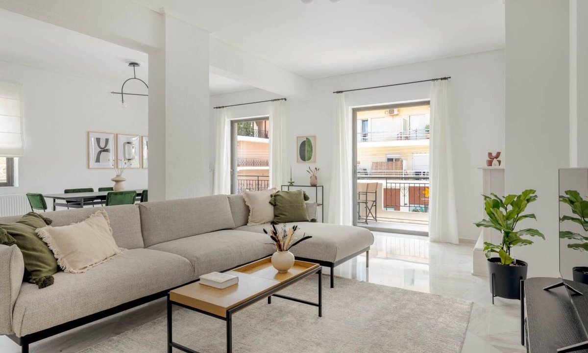 Marousi Apartment | Homely 3BR Apartment in Marousi