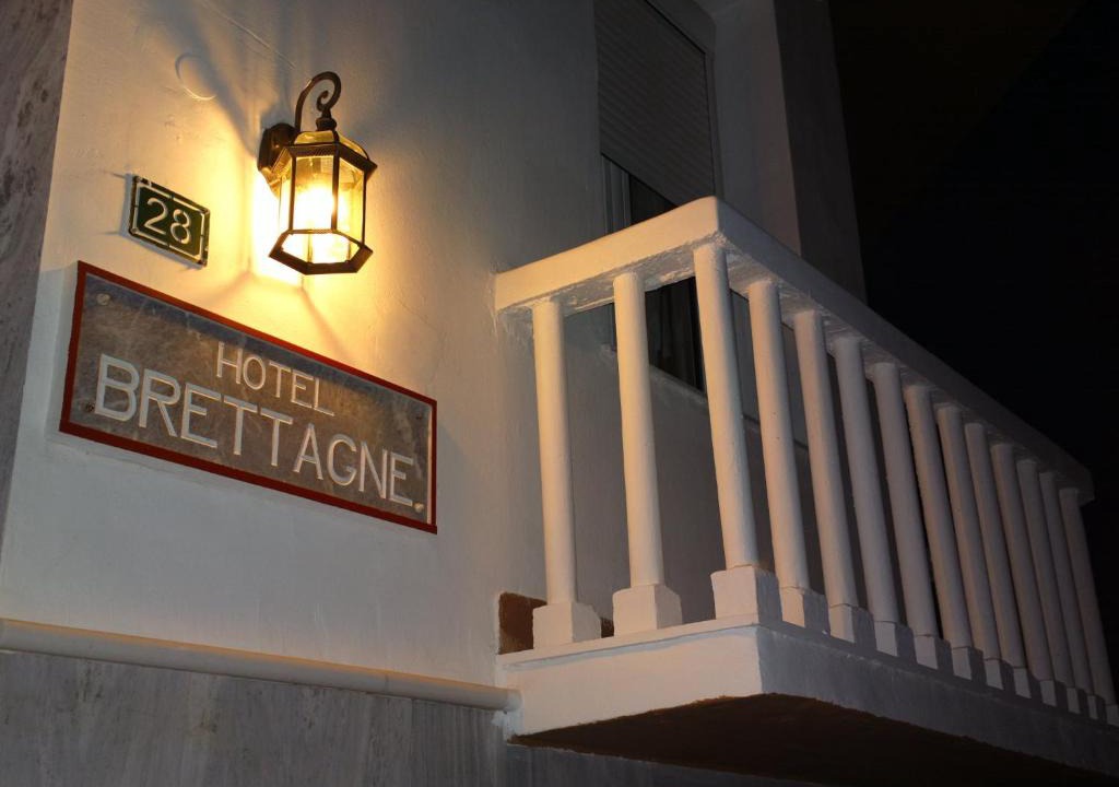 Loutraki-Agioi Theodoroi Hotel | Hotel Bretagne