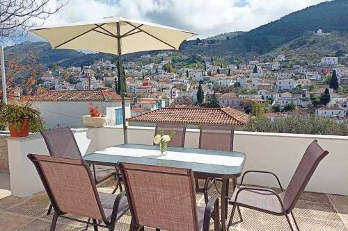 Hydra House | House ∙ 2 bedrooms ∙ 4 guests