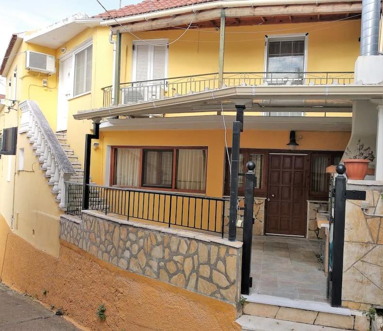 Petaleia Apartment | House Grigoris Tsigros