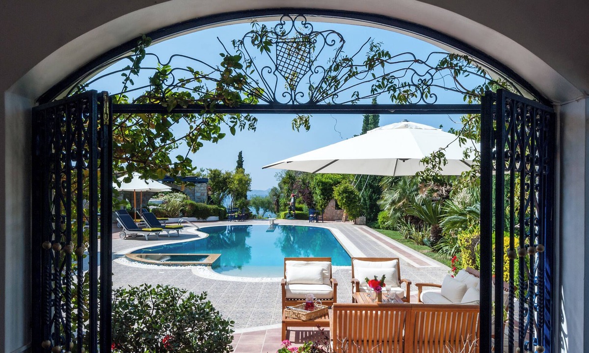 Pigadia Villa | Hydra Bay Resort Vip Beach Villas - up to 50 guests