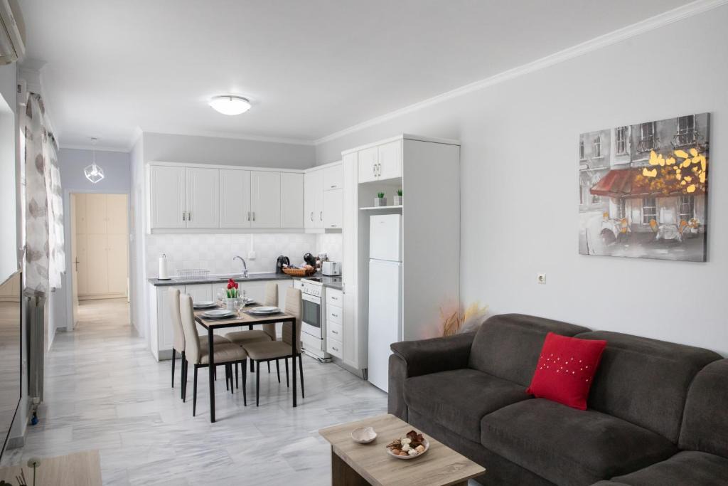 Zipari Apartment | Iliana's House