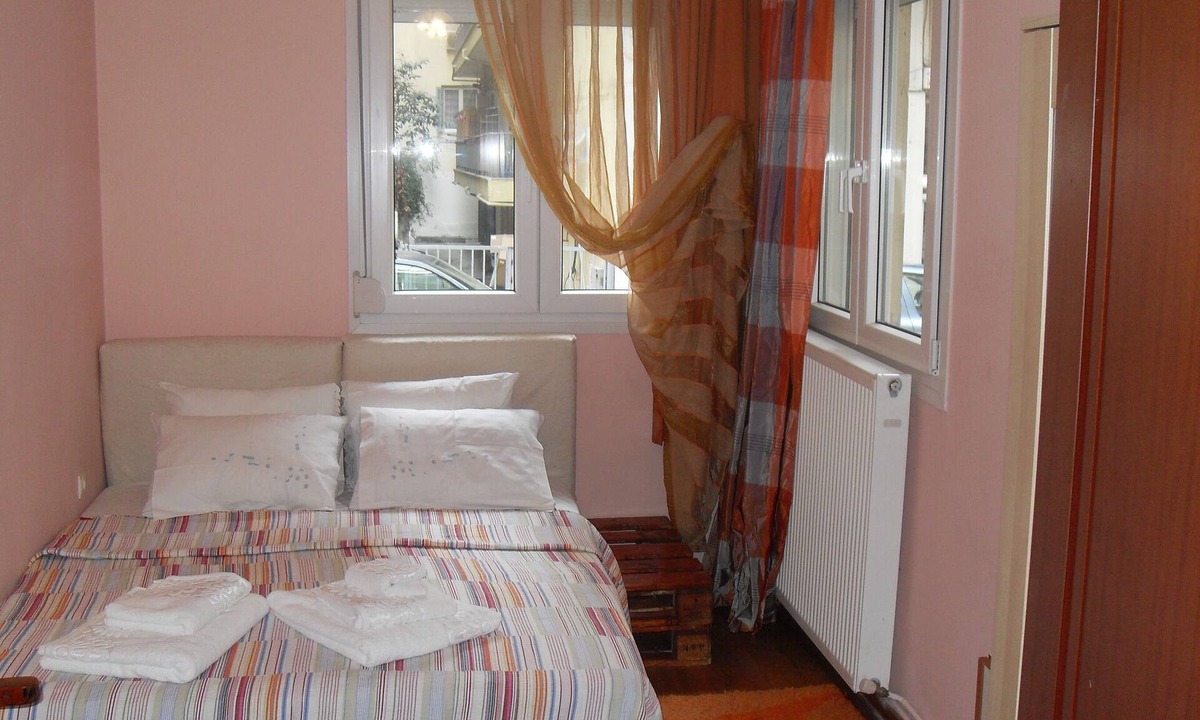 Thessaloniki Apartment | Indepentent space, central, quiet, practical, close to the coast.