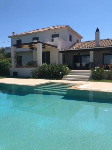Tragaki Villa | Ira Private Villa with Pool