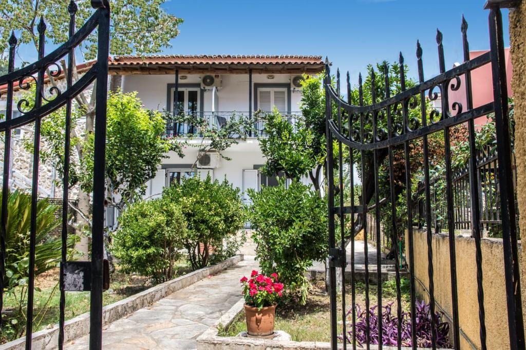 Agios Gordios Apartment | Irini Apartments and Studios