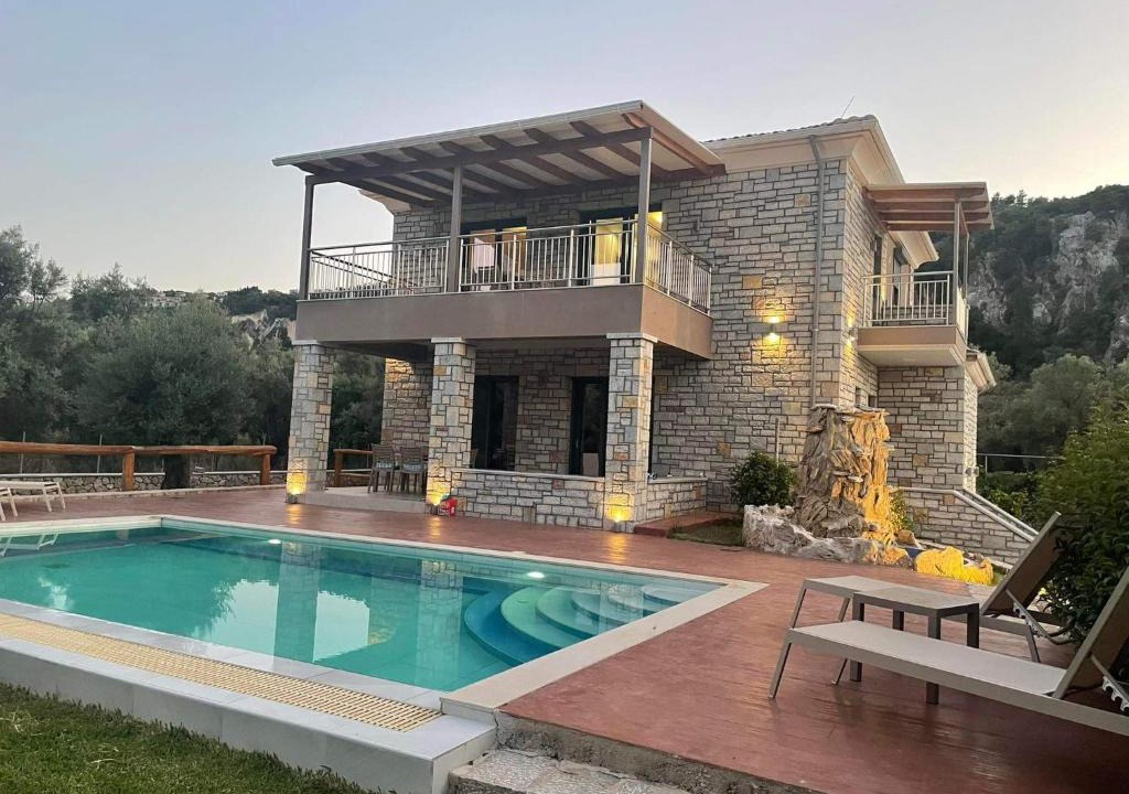 Frinion Villa | Iris Villas Complex