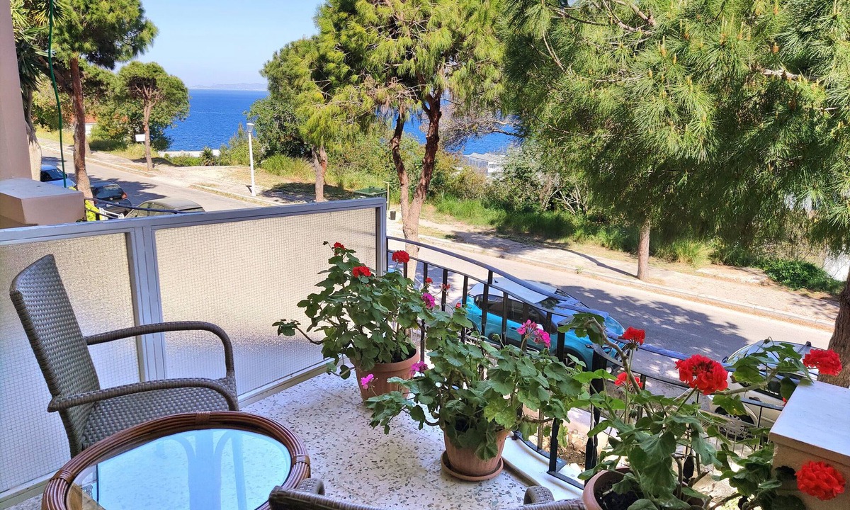 Rhodes Town Apartment | Italian flair with sea view!