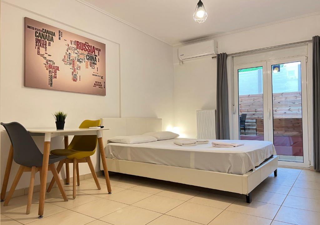 Pallini Apartment | Jacuzzi studio close to athens airport!
