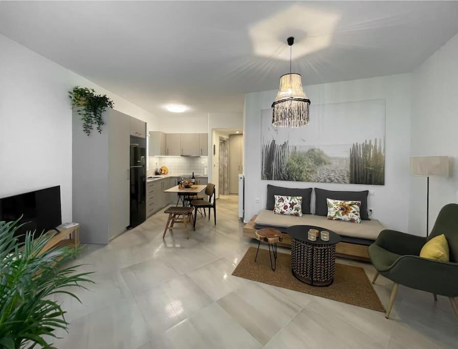 Triovasalos Apartment | Just Live