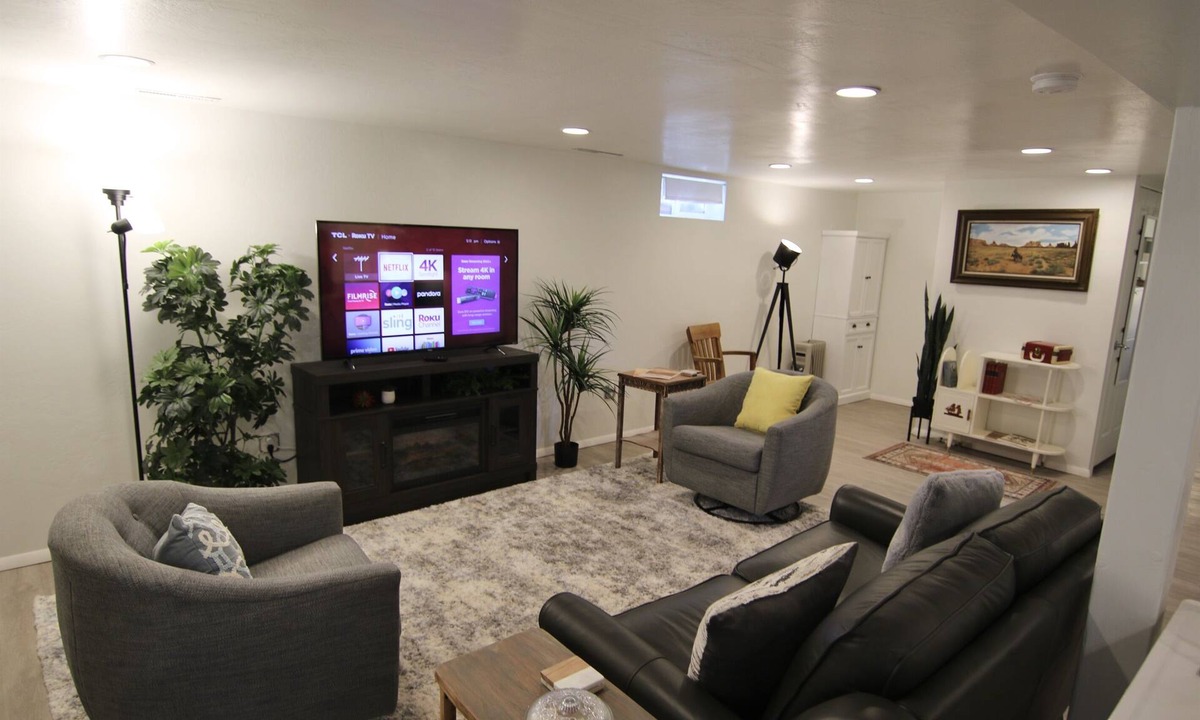 Blanding Apartment | Just off Main Bungalow Basement Apt.