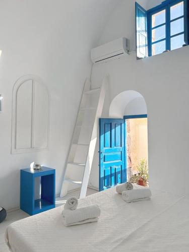 Emporio Apartment | Kalleni Santorini