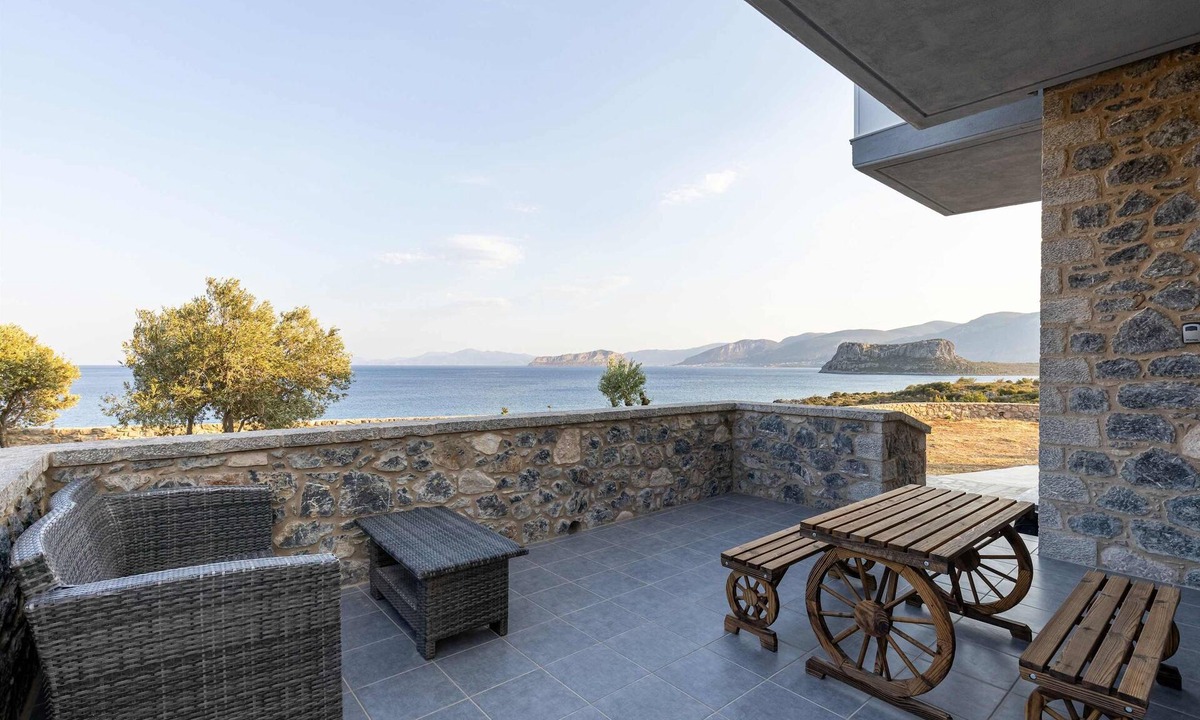 Monemvasia House | Katerinas Villa 2 - Monemvasia Beachfront Haven
