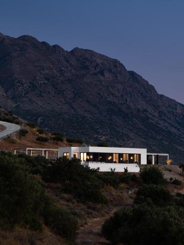 Pefki Villa | KATHOS RESIDENCE