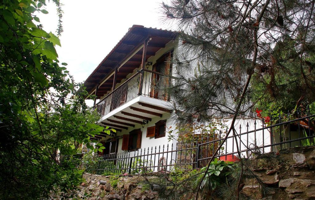 Megalos Prinos House | Katoikia me ta Pitharia