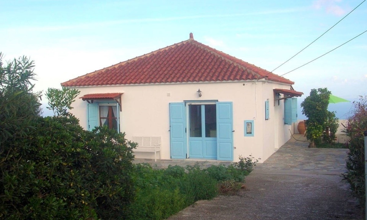 Kefalas Nr Almyrida Detached Sea Cottage | Kefalas