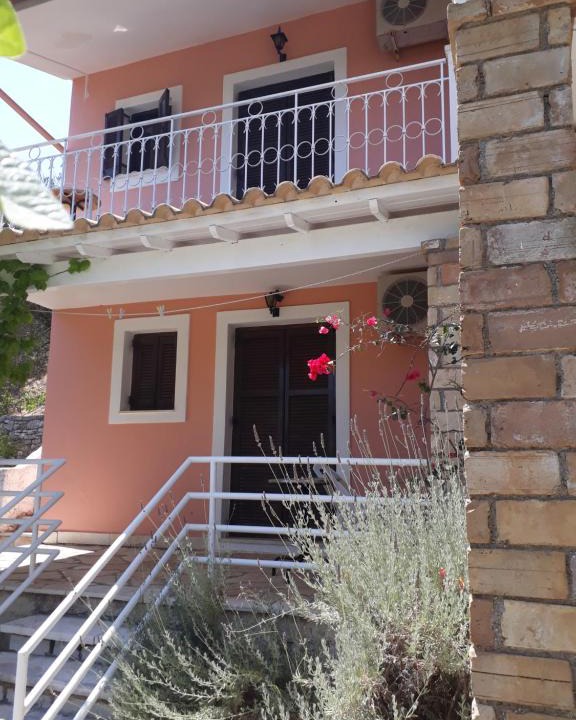 Petaleia Apartment | Kerasia View Apartment