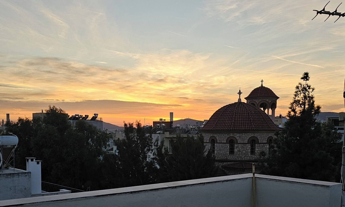 Nea Ionia Apartment | Kind Chloé - Deluxe Studionwith view of Athens from the 5th floor