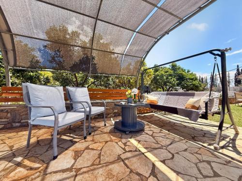 Vrahati Apartment | Kosta Galina - Garden Retreat near the Beach