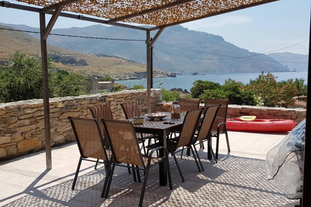 Alika House | Kyparissos blue stonehouse