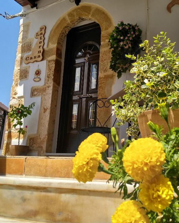 Platanias Town Apartment | La Casa Paterna