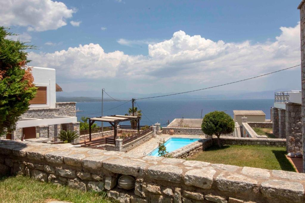 Mavrovouni House | Laconian Collection # Malvazios Villas #