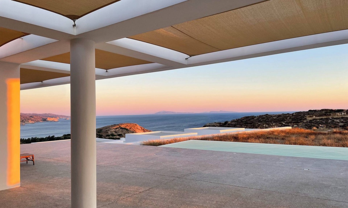 Ios House | Laurentis Villa - Architect home with 180° sea views and a path to a wild beach