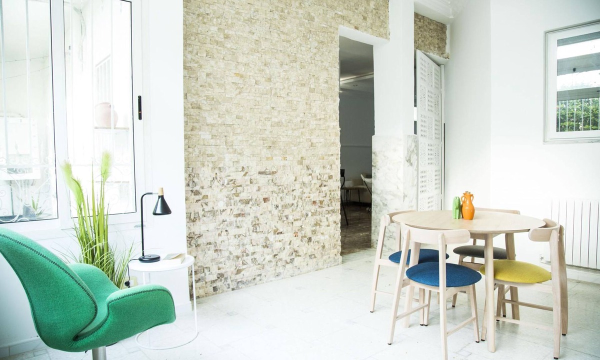 Sidi Dhrif Apartment | Le Centre-Ville: Très Chic Apt avec Jardin @ Marsa