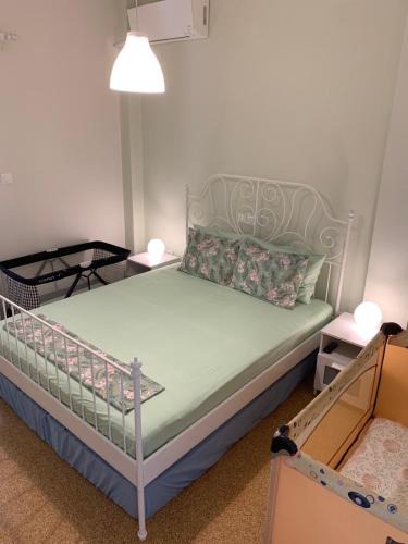 Vyronas Apartment | Lillian’s House