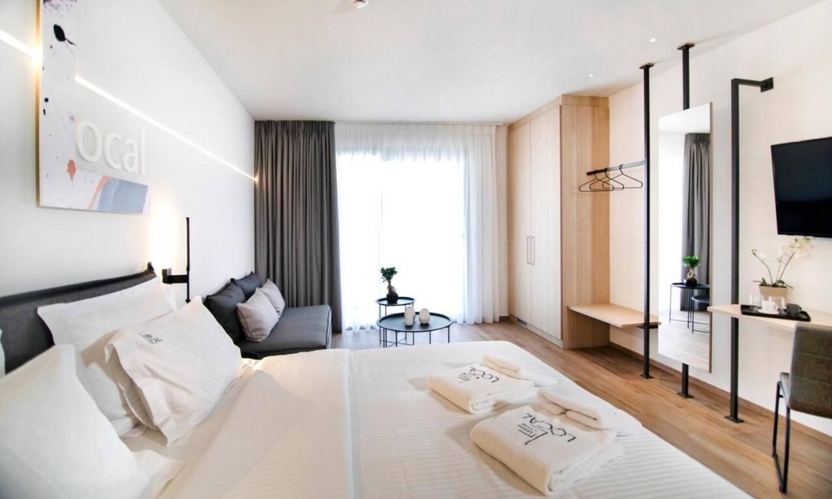 Volos City Centre House | Local Urban Living