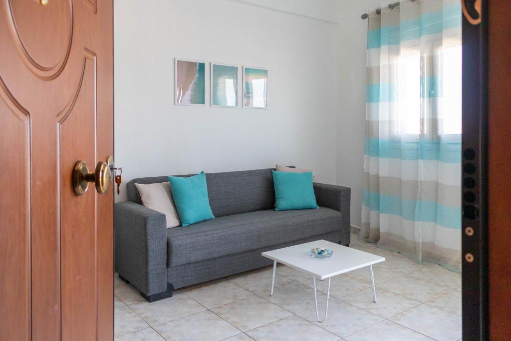Ierapetra Apartment | Lovely sea view apartment at the heart of the town