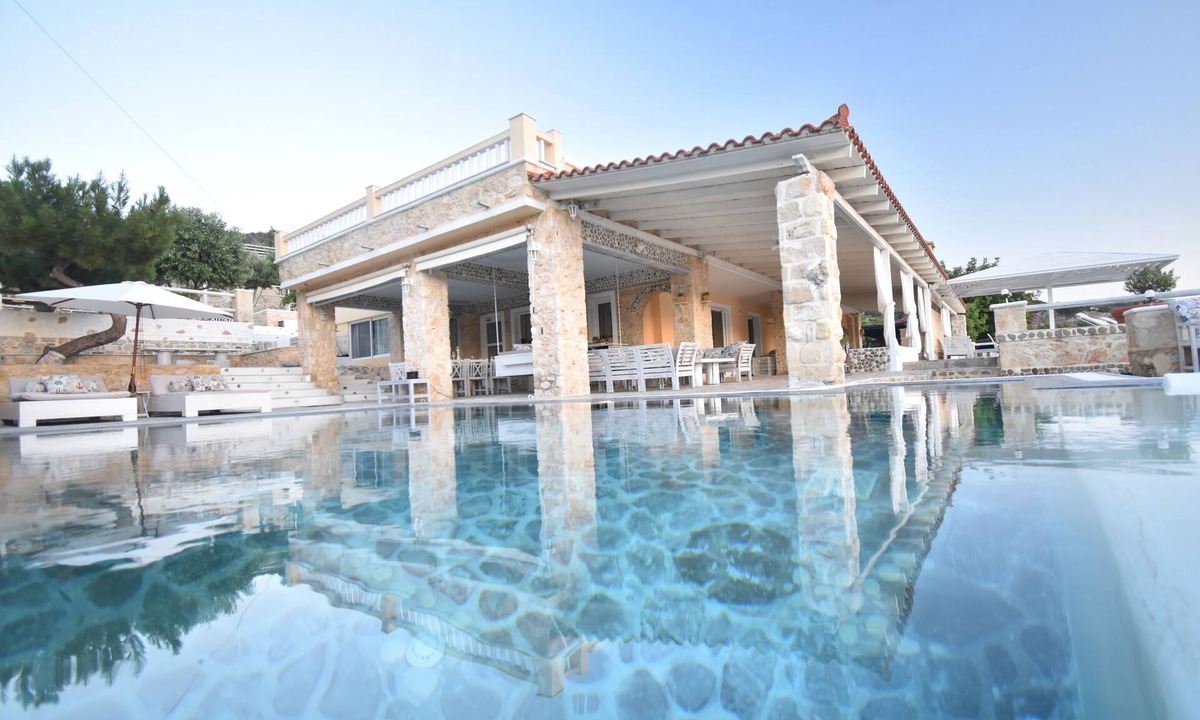 Karpathos House | Luxurious Mediterranean Estate