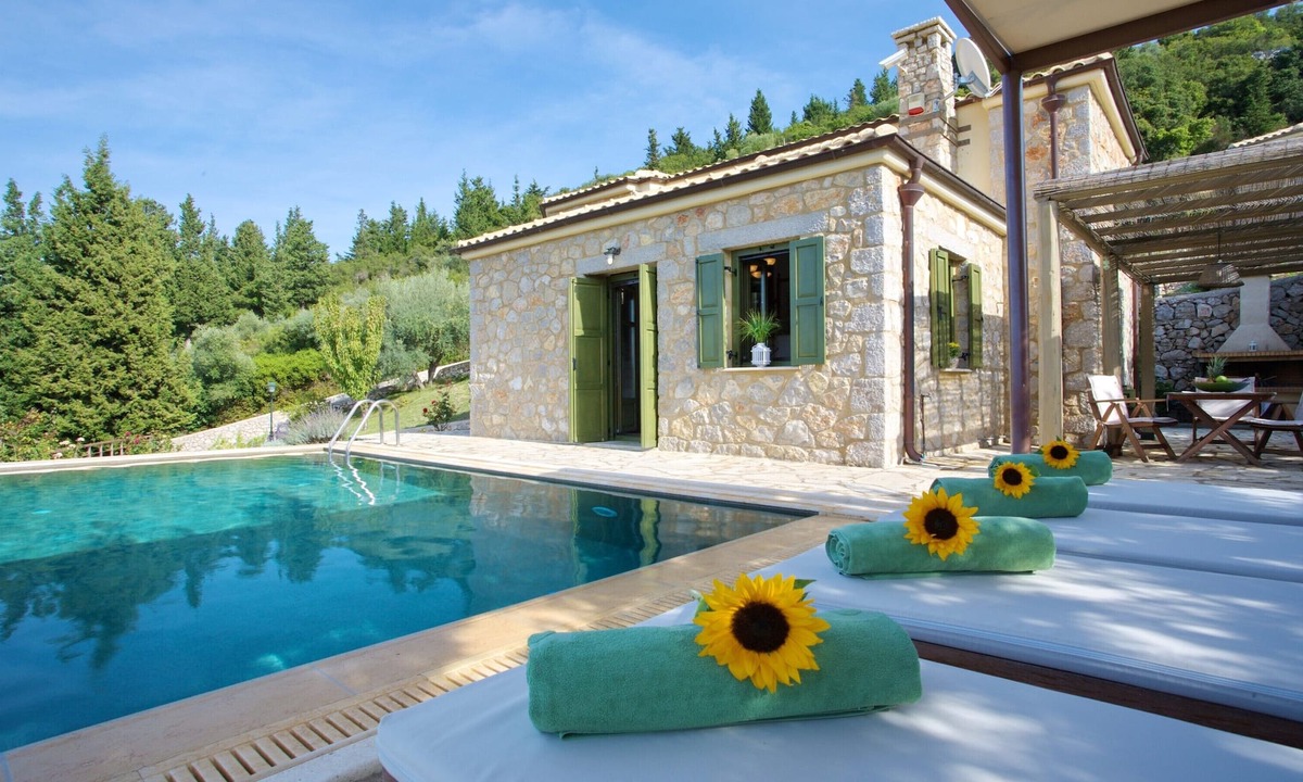 Kavallos Villa | Luxurious villas with sea view villa Irida
