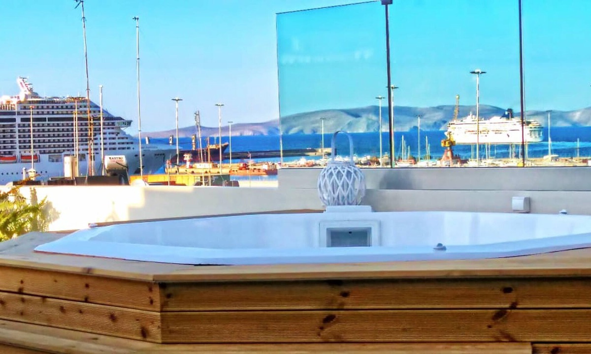 Heraklion Apartment | Luxury Sea-View Penthouse with Outdoor Jacuzzi