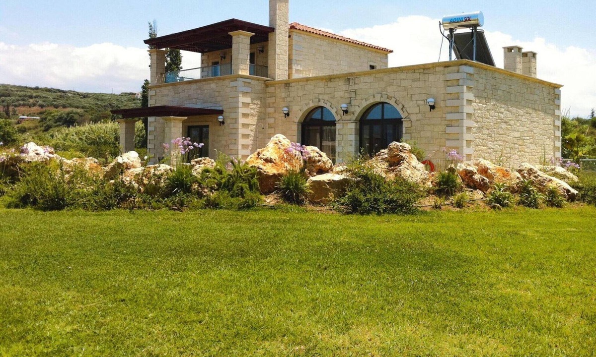 Platanias Town Villa | Luxury Villa with Views