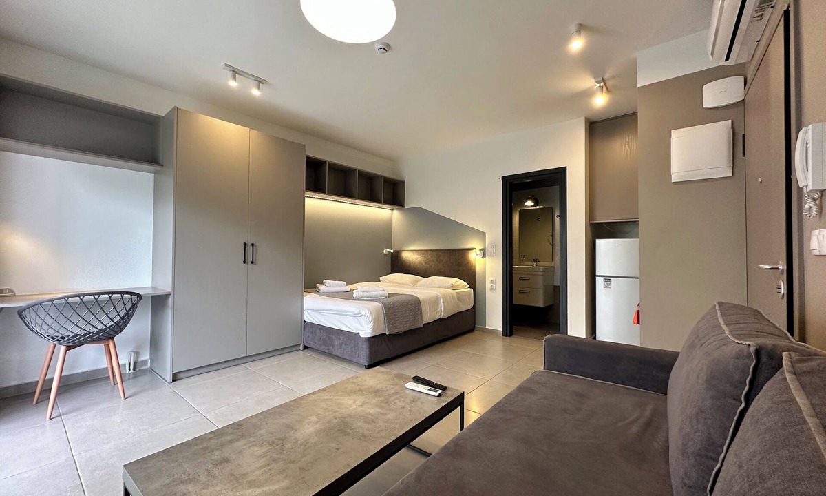 Petralona Apartment | M & M 1 in the city