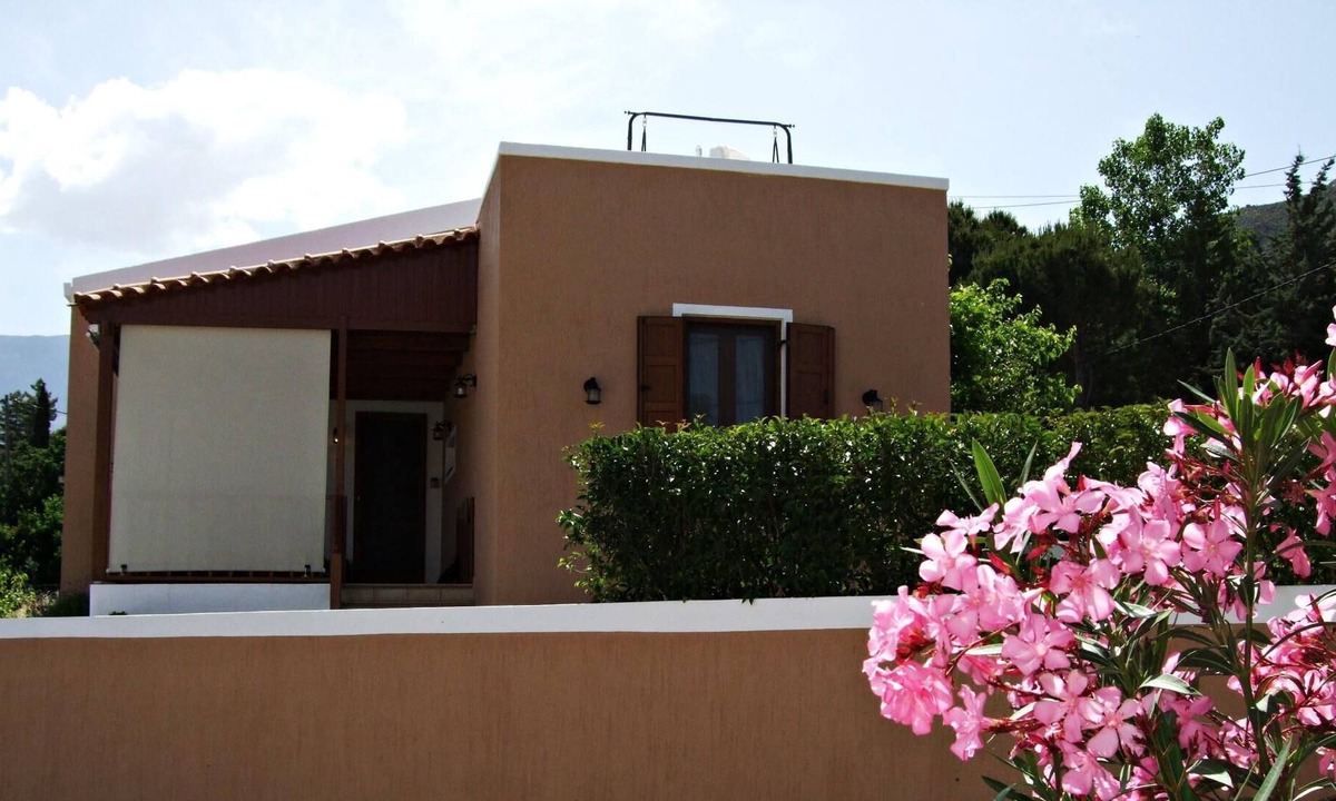 Amarion House | Magnificent House in a rural area