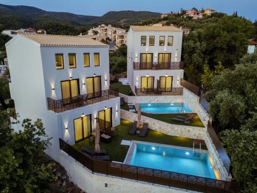 Karpenisi Apartment | Malou and Charma Villas