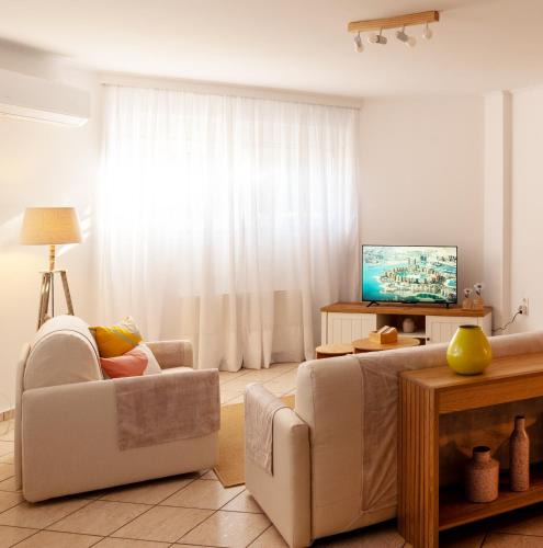 Kropia Apartment | Manolia house near beach