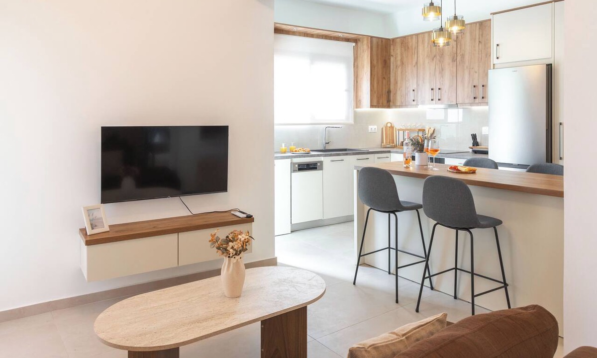 Ierapetra Apartment | Marikas bright and luxury apartment with balcony in ierapetra