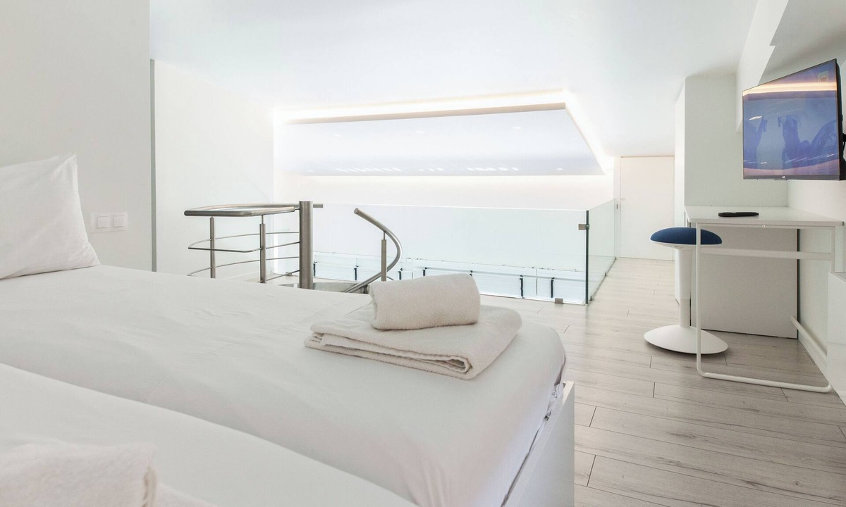 Amarousion Apartment | Marousi 2 Bd Luxury Living w Shared Pool