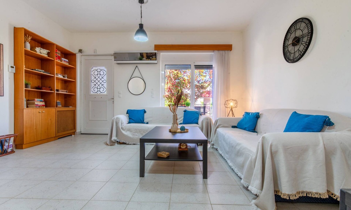 Petaloudes House | Mike's House in Kremasti near the Beach Rhodes