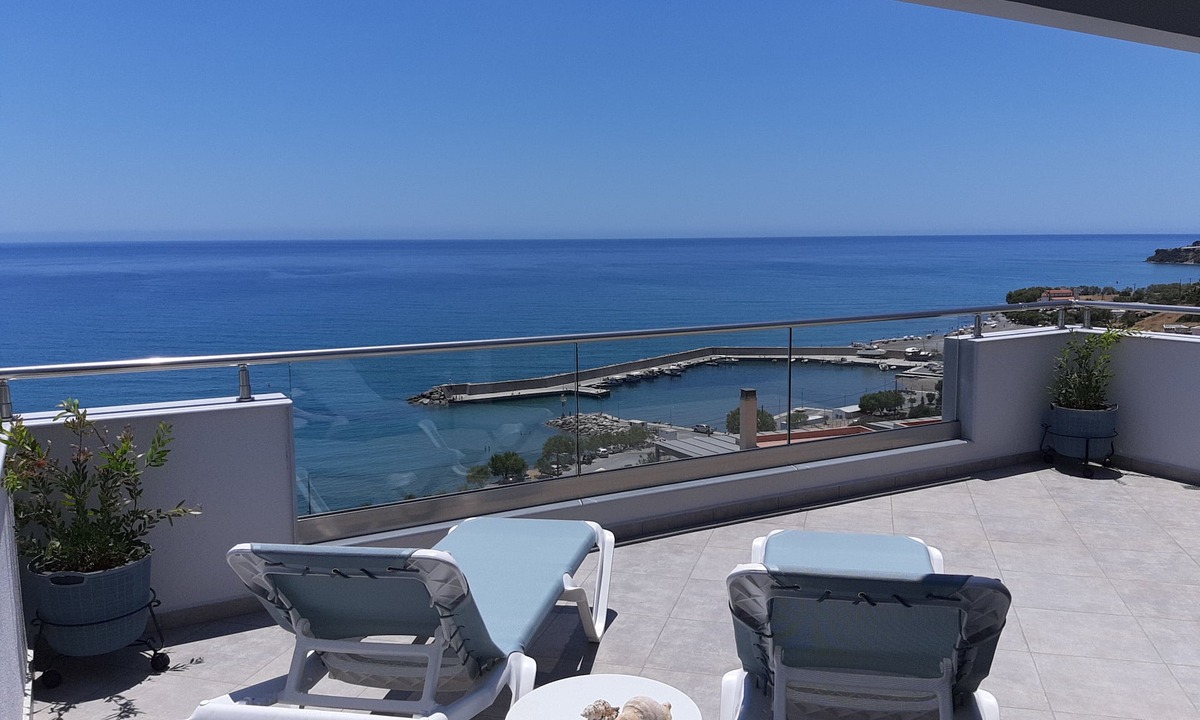 Keratokambos Apartment | Modern Apartment, sunny, with a unique view of the Cretan sea!